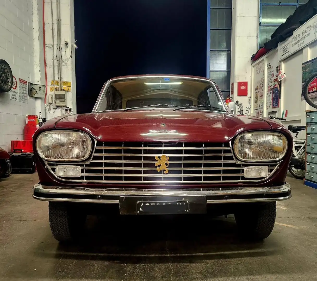 Peugeot 204 1100 - 1