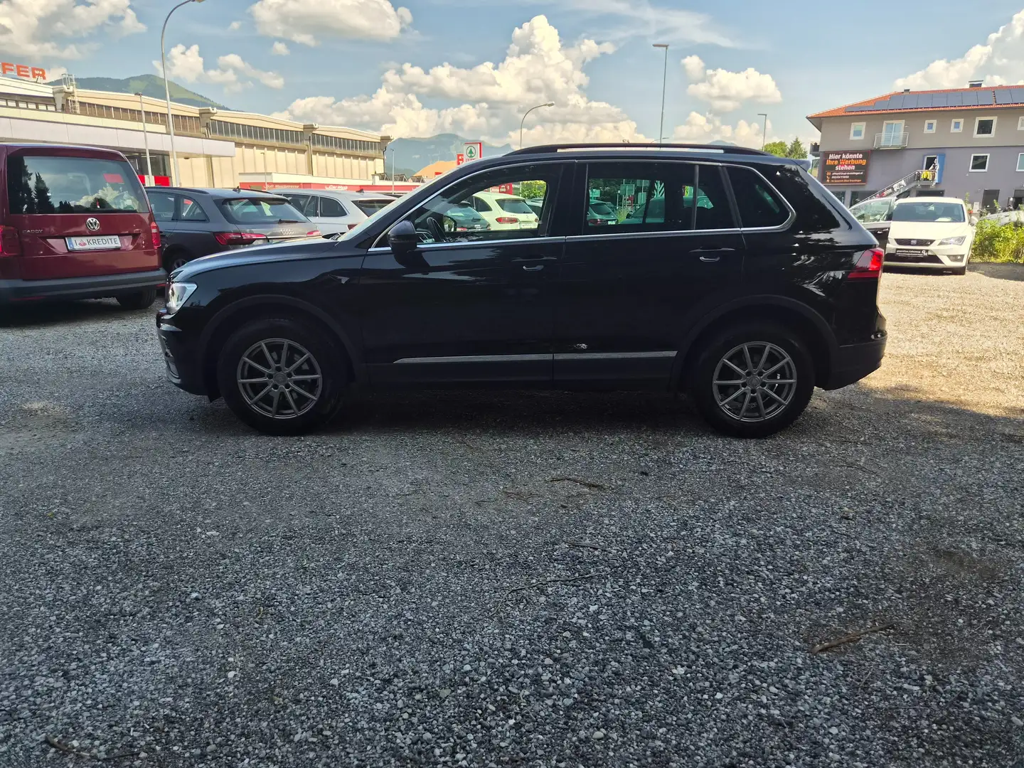 Volkswagen Tiguan Comfortline 2.0 TDI 4Motion Schwarz - 2