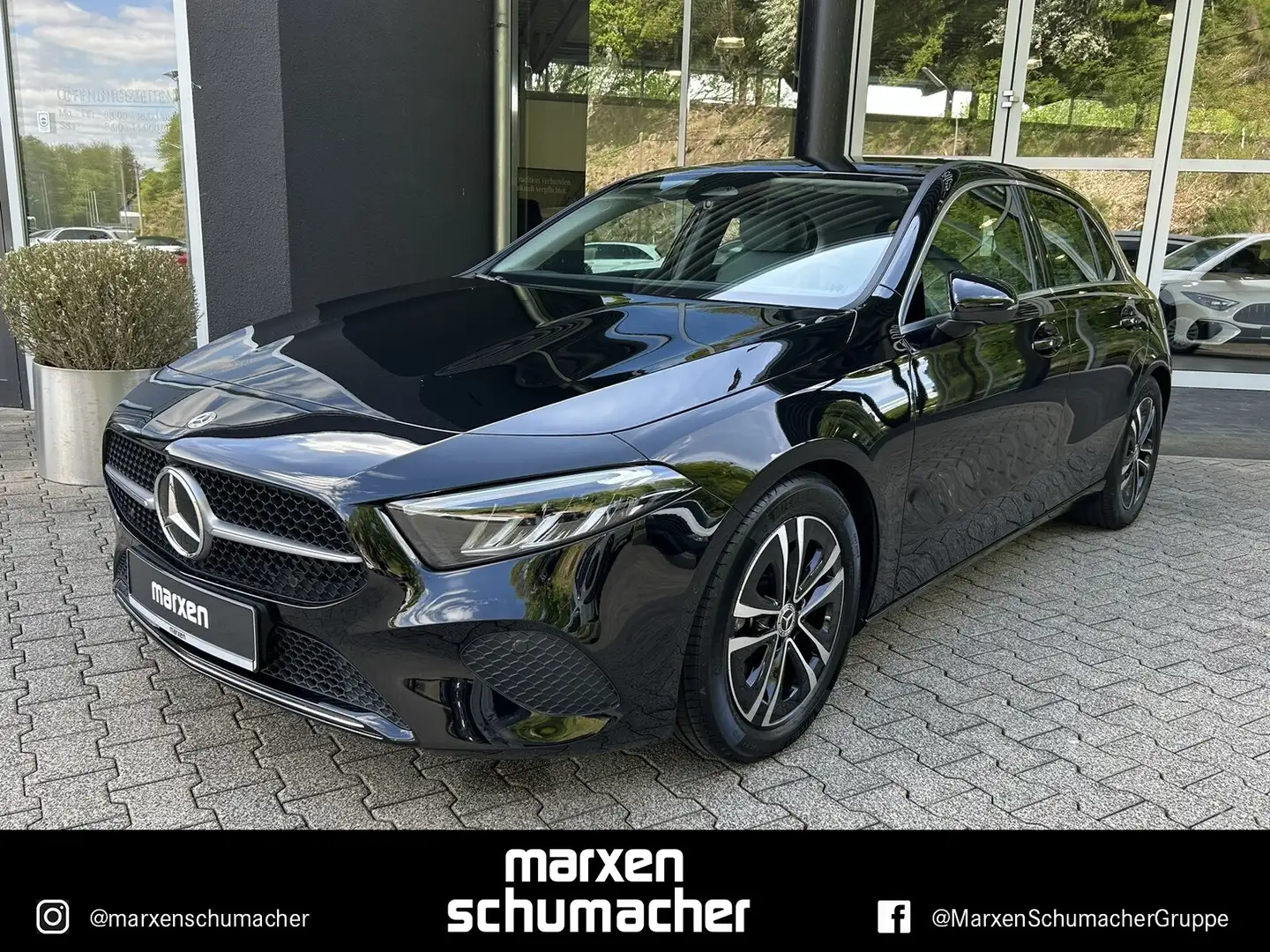 Mercedes-Benz A 220 A 220 4M Prog Adv Kamera+Winter+Carbon+LED+MY24 Negro - 1