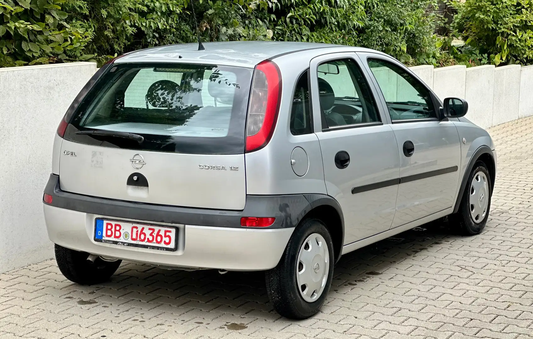 Opel Corsa TÜV NEU+1HAND+KLIMA+4TÜREN Grau - 2