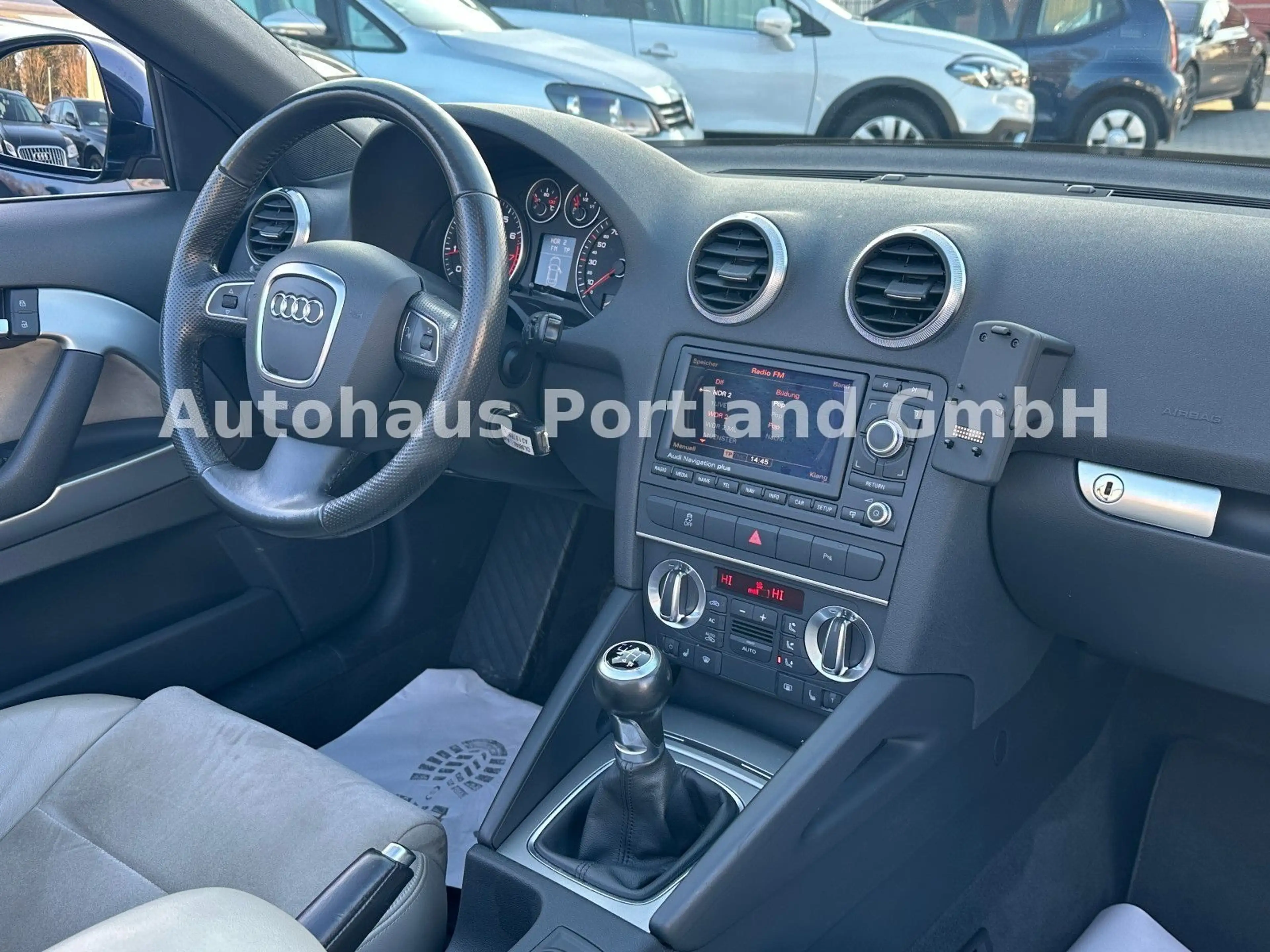 Audi A3 Cabriolet Ambition 1.8/TOP/S-Heft/SHZ/Navi/Xe — photo 12