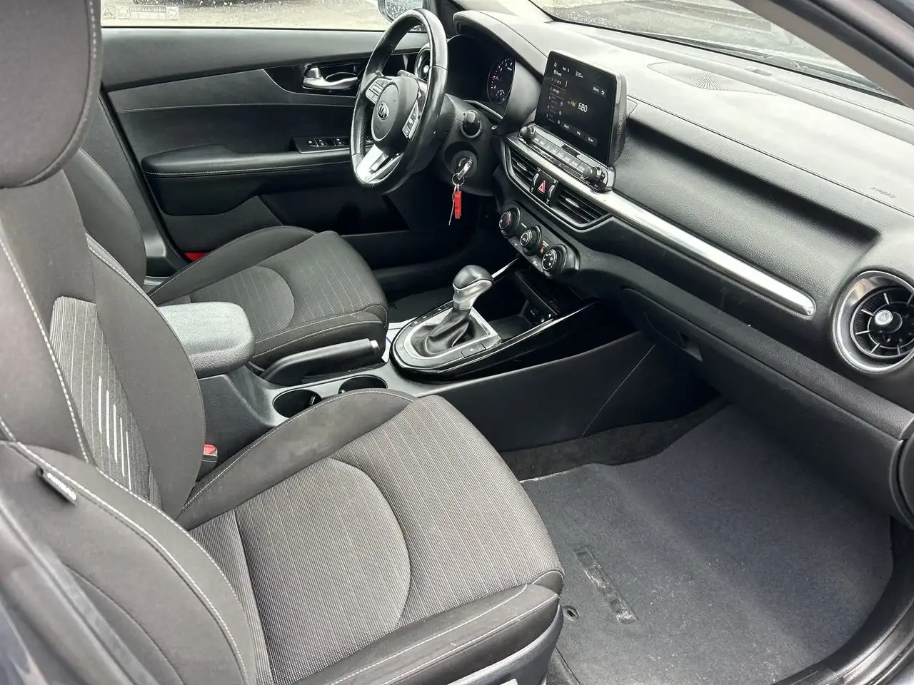 Kia Forte снимка Kia Forte