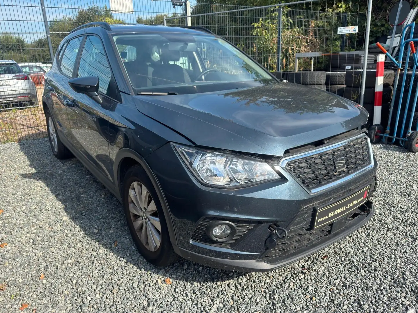 SEAT Arona ARONA 1.0 STYLE*DSG*AHK*LEDER* UNFALL Gris - 1