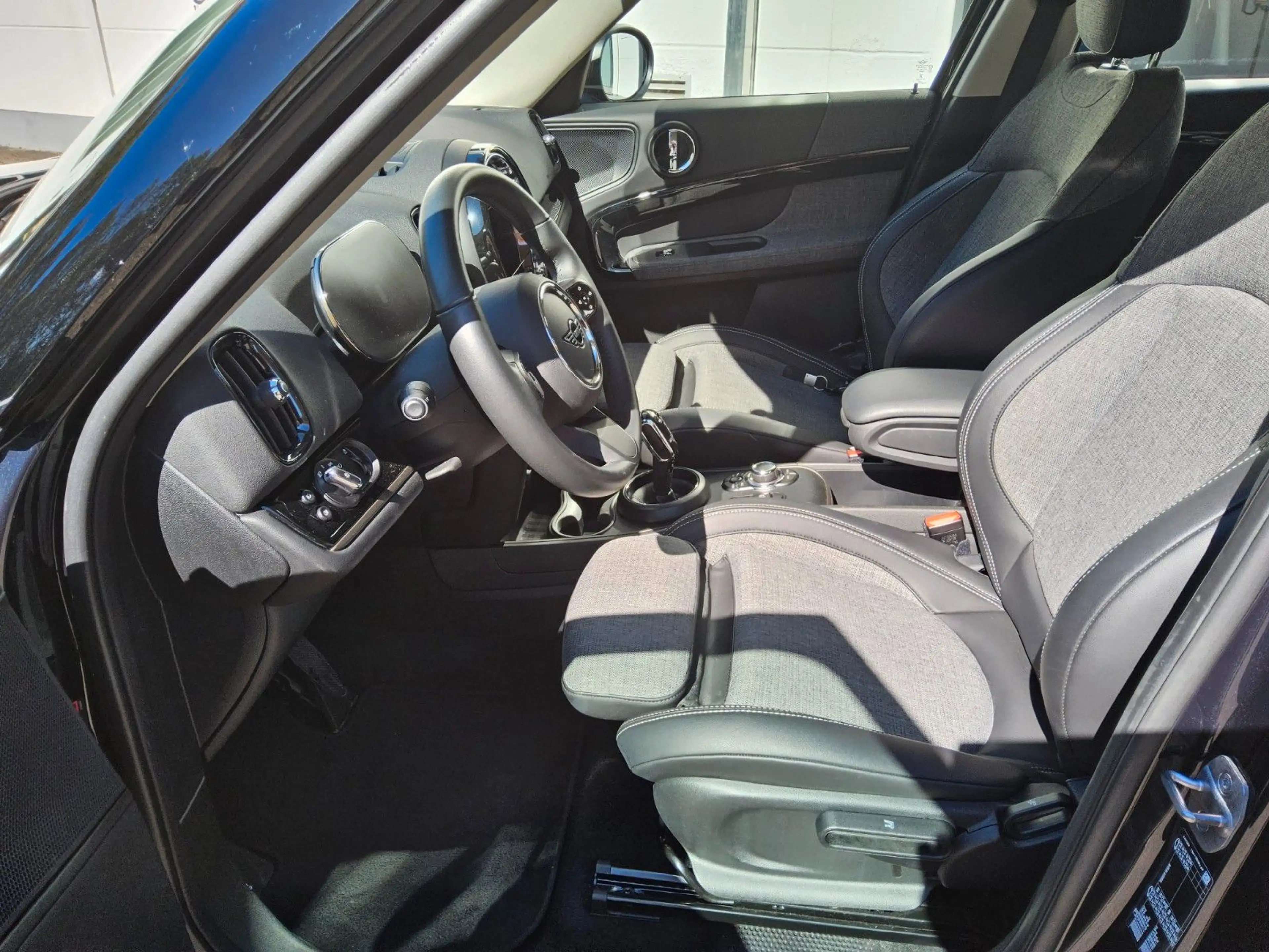 MINI Cooper Countryman Classic Trim — photo 12