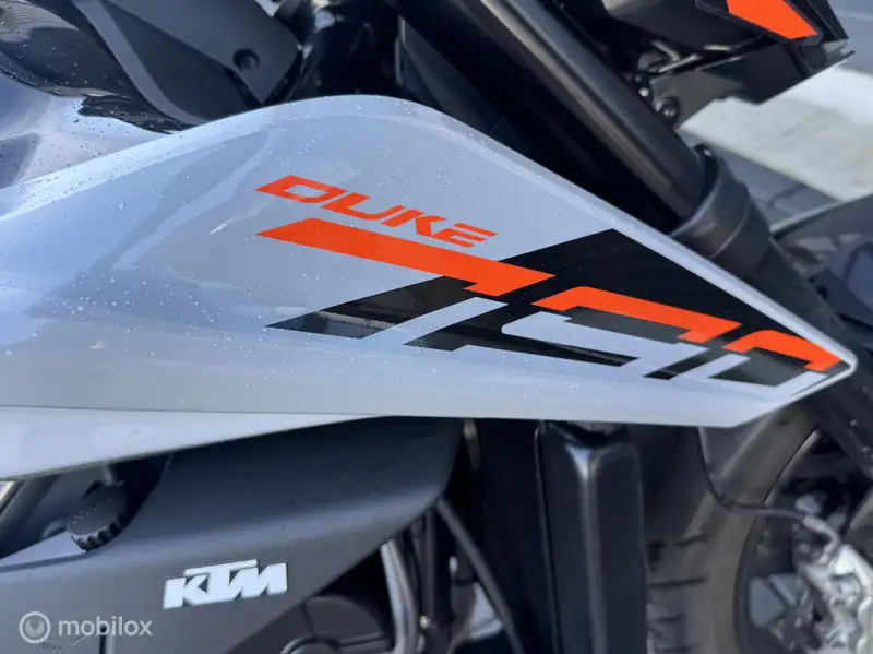 KTM 790 Duke - foto 5