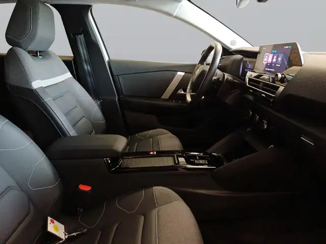 Citroen C4 view 11