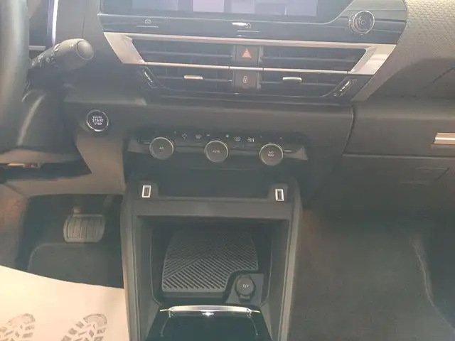 Citroen C4 view 12