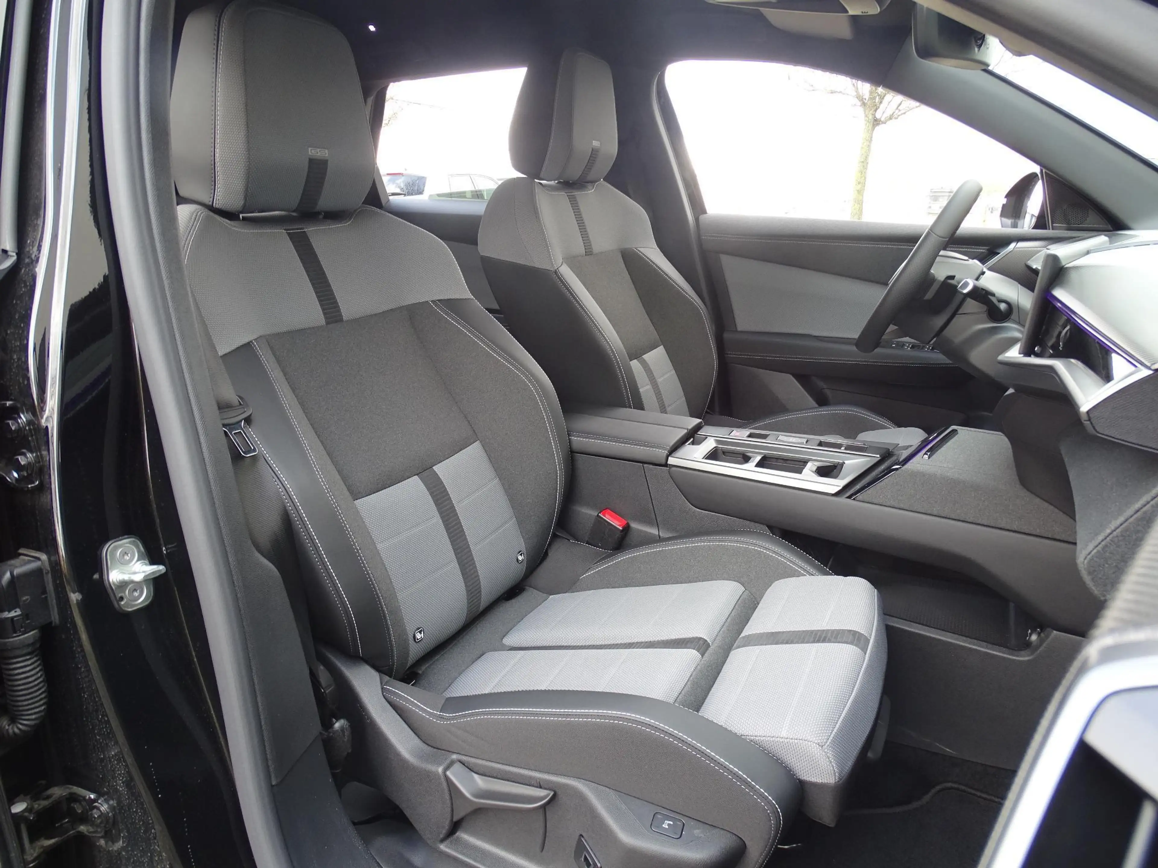 Opel Grandland 1.2 Turbo Hybrid GS verwacht — photo 12