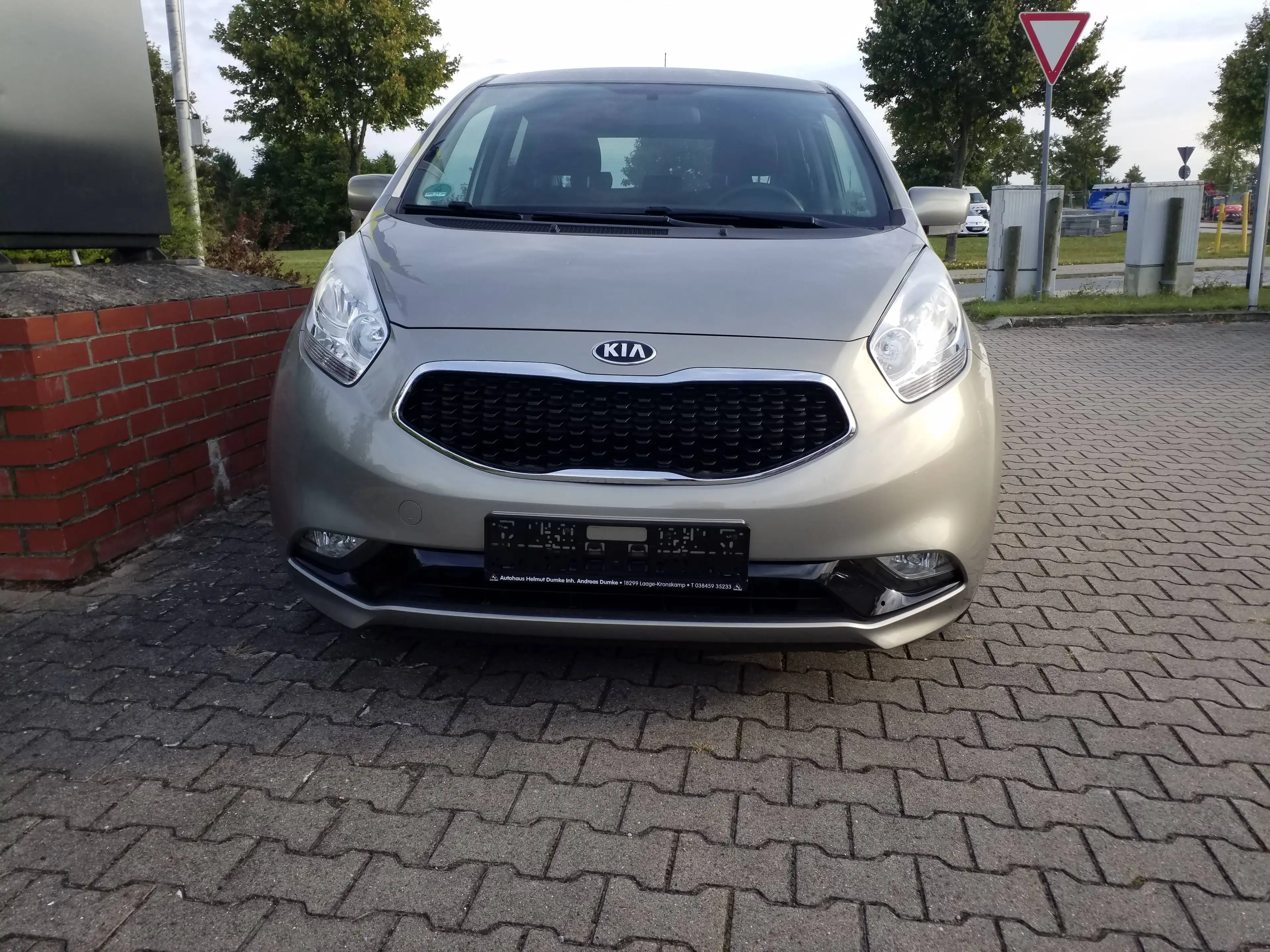 Kia Venga Venga 1.6 CVVT UEFA EURO 2016 — photo 2