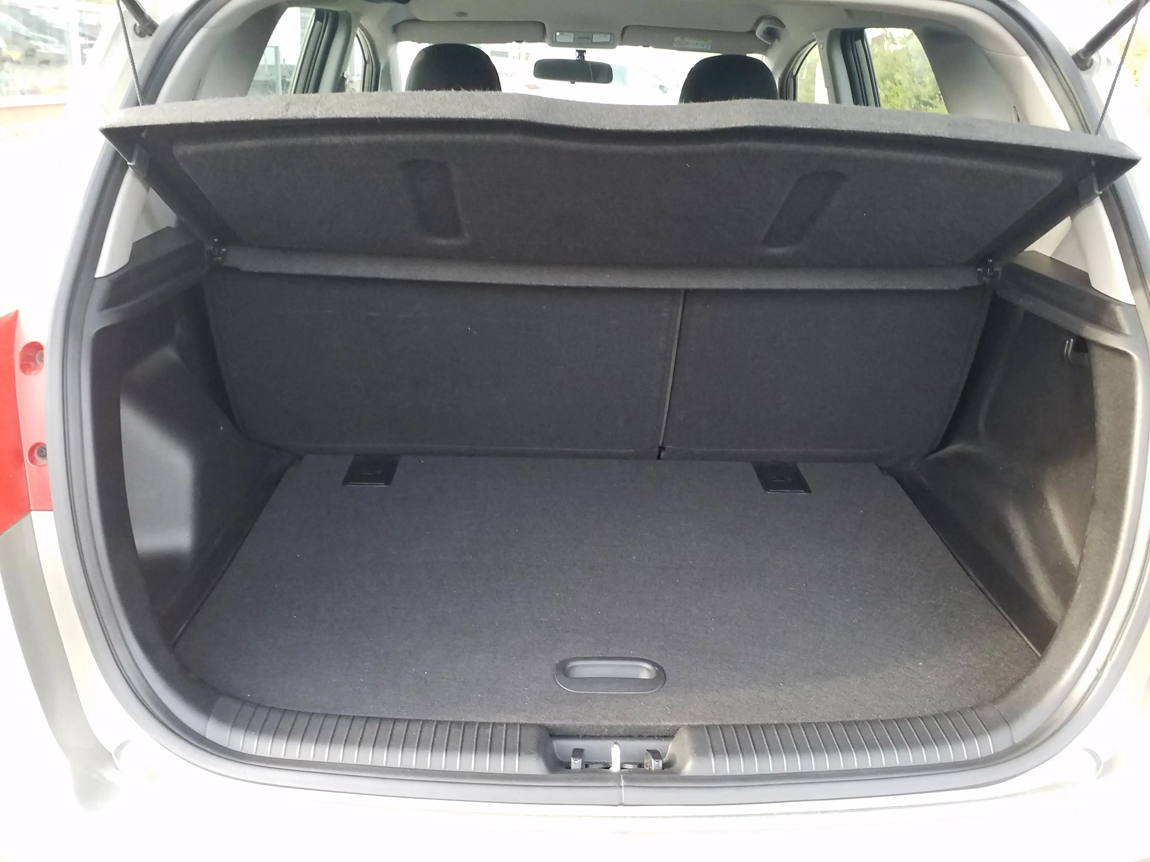 Kia Venga Venga 1.6 CVVT UEFA EURO 2016 — photo 4