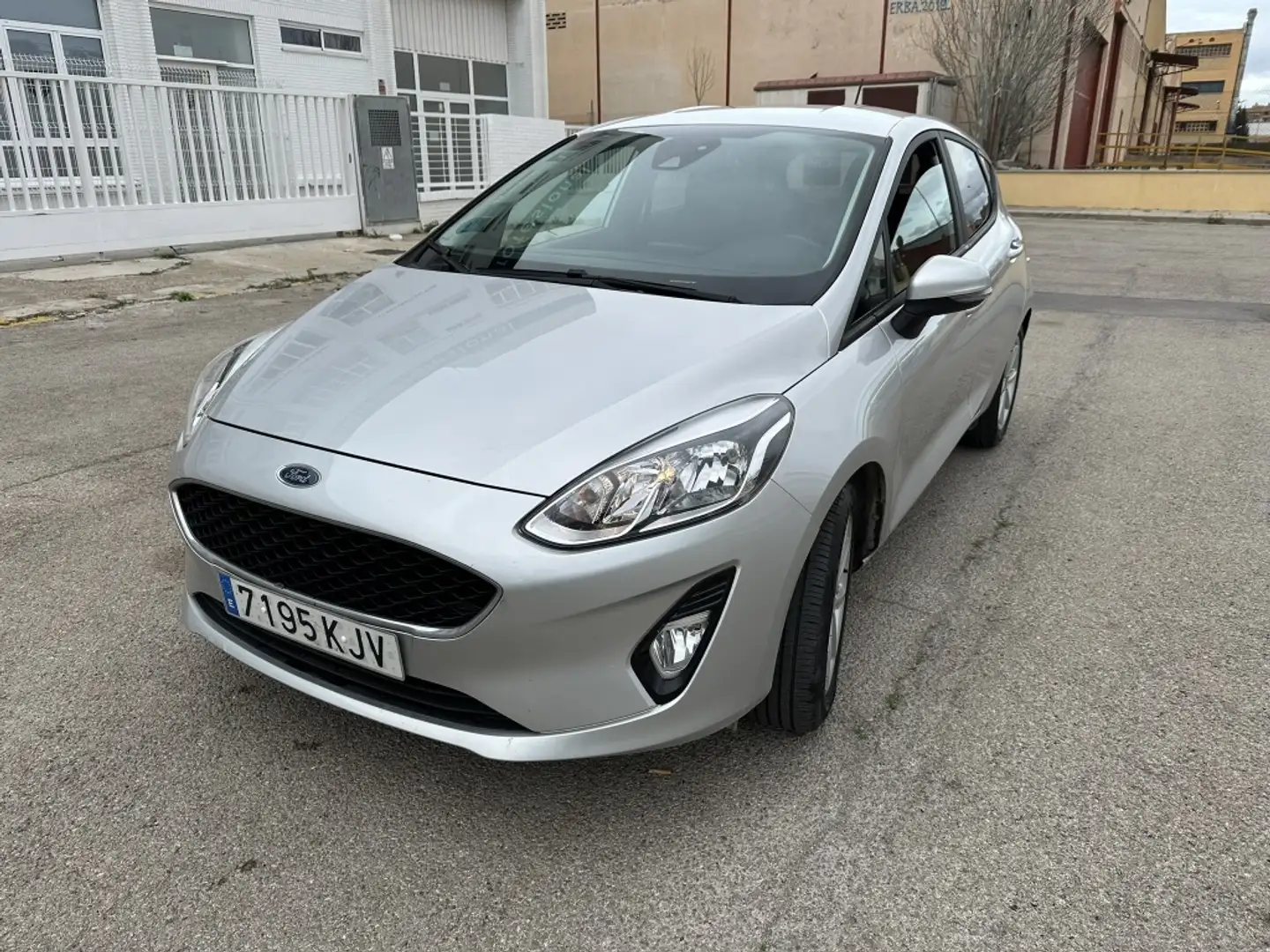 Ford Fiesta 1.1 Ti-VCT Trend+ Gris - 1