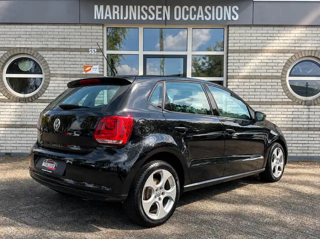 Volkswagen Polo view 2