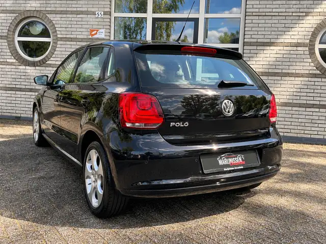 Volkswagen Polo view 4