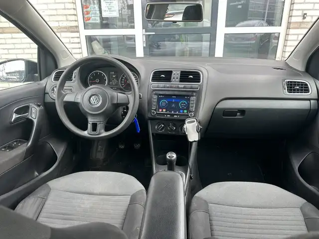 Volkswagen Polo view 7