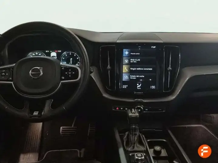 Volvo XC60 2019, foto 12