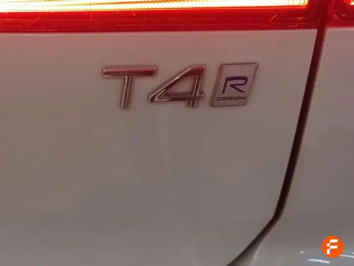Volvo XC60 2019, foto 10