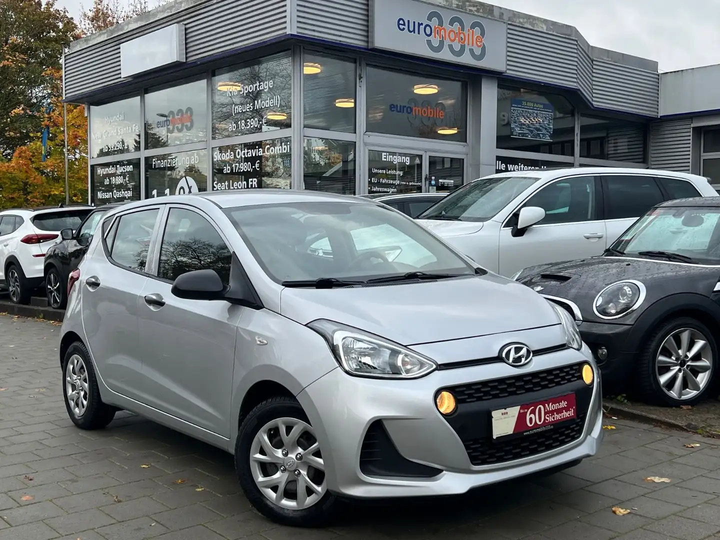 Hyundai i10 Classic *1.HAND*Klima*Aut*NUR-39.000km* Silber - 1