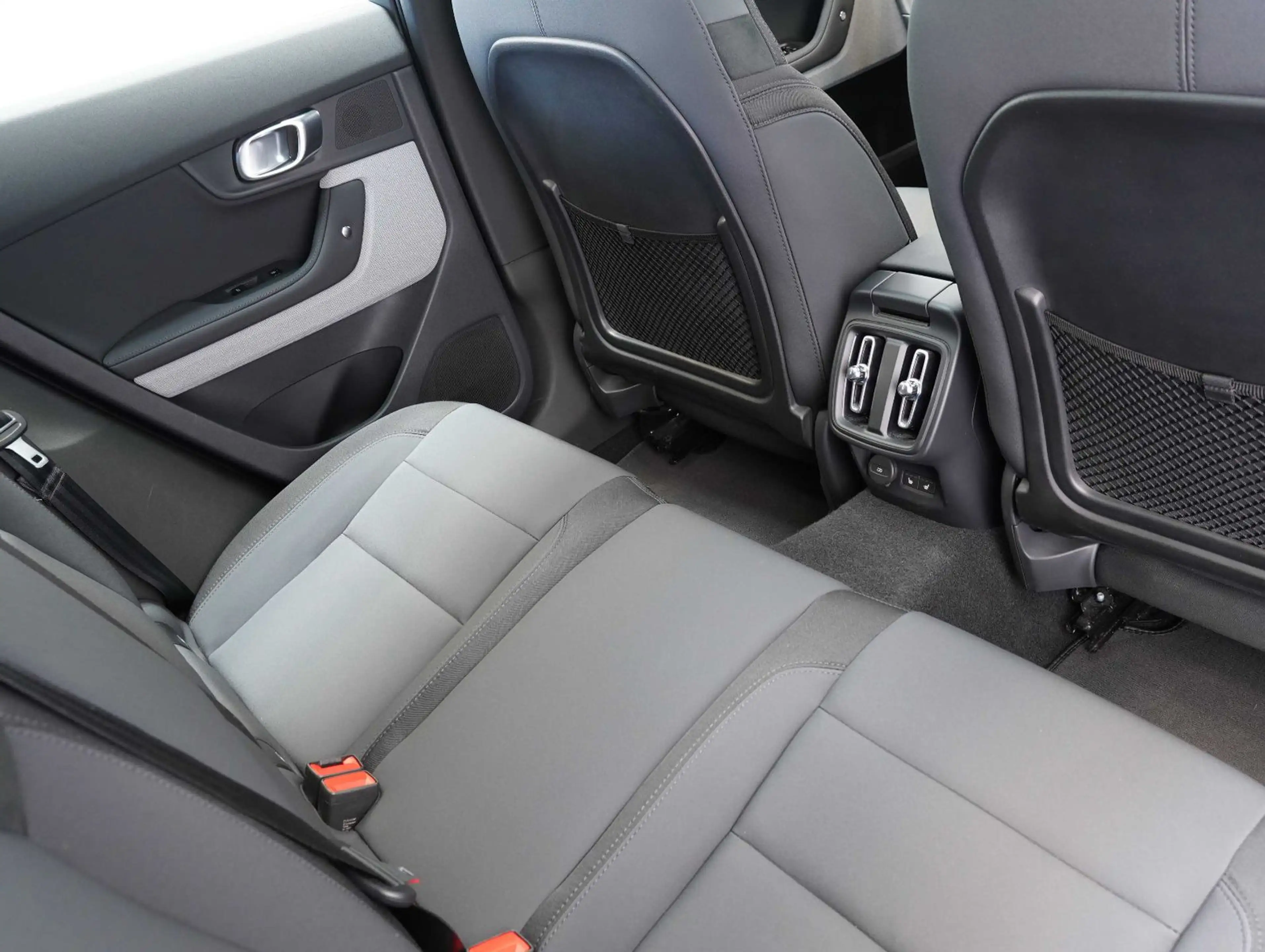 Polestar 2 Long Range Dual 78kWh PANO/PILOT+PLUS-PAKET — photo 15