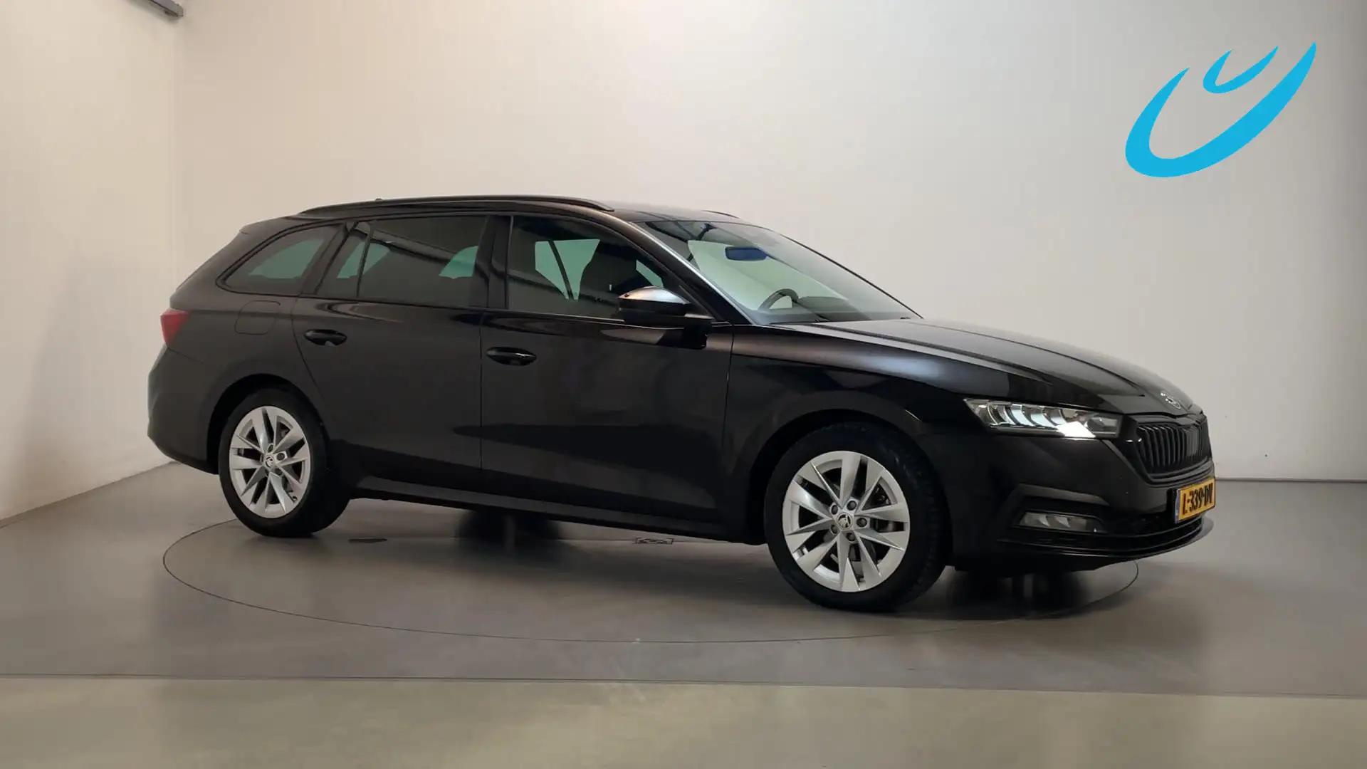 Skoda Octavia Combi 1.0 TSI 110pk Sport Business Virtual Cockpit Zwart - 1