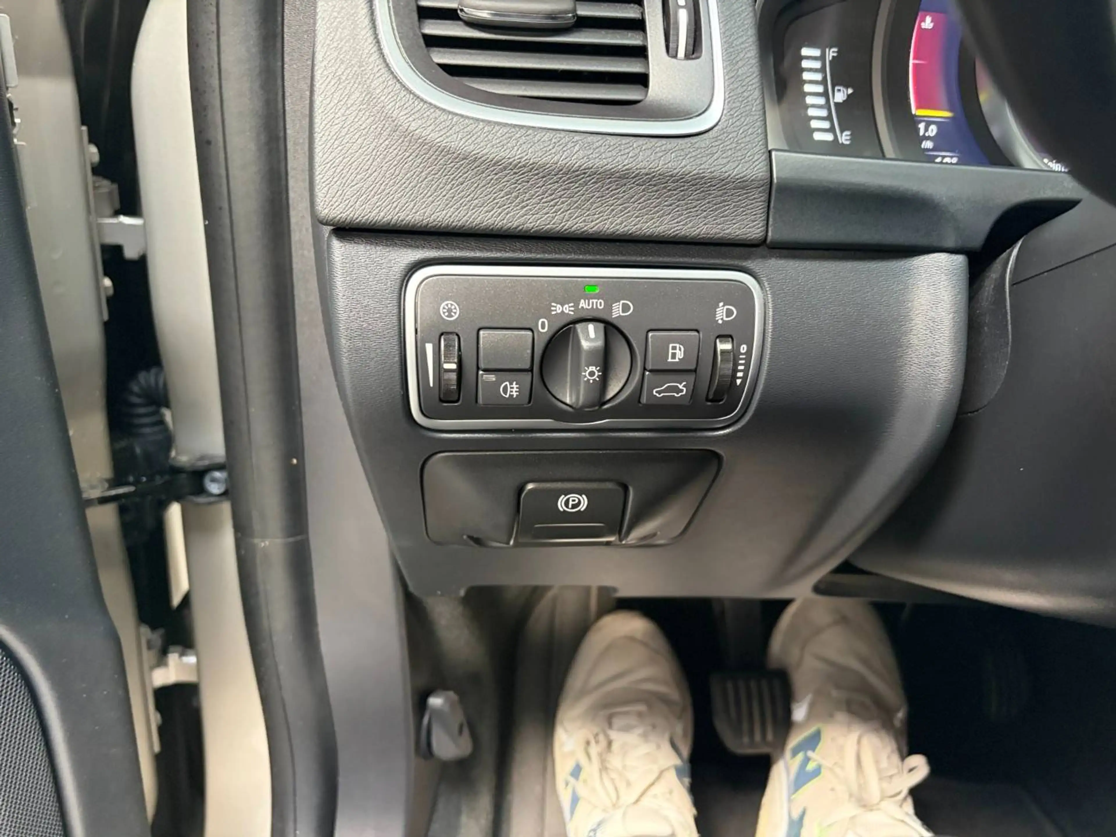 Volvo V60 V60 2.0 D2 Dynamic Edition — photo 6