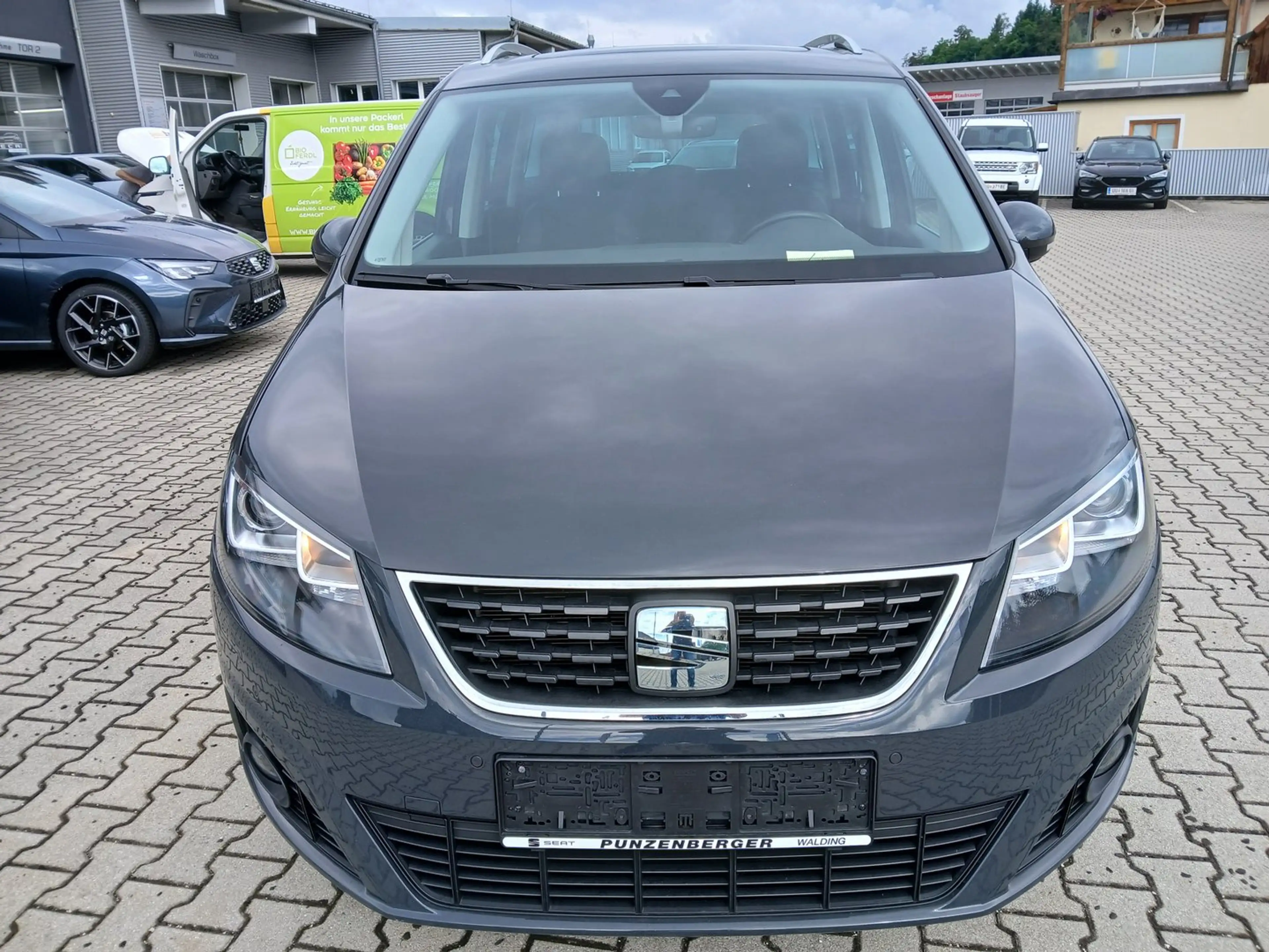 SEAT Alhambra Xcellence TSI DSG — photo 3