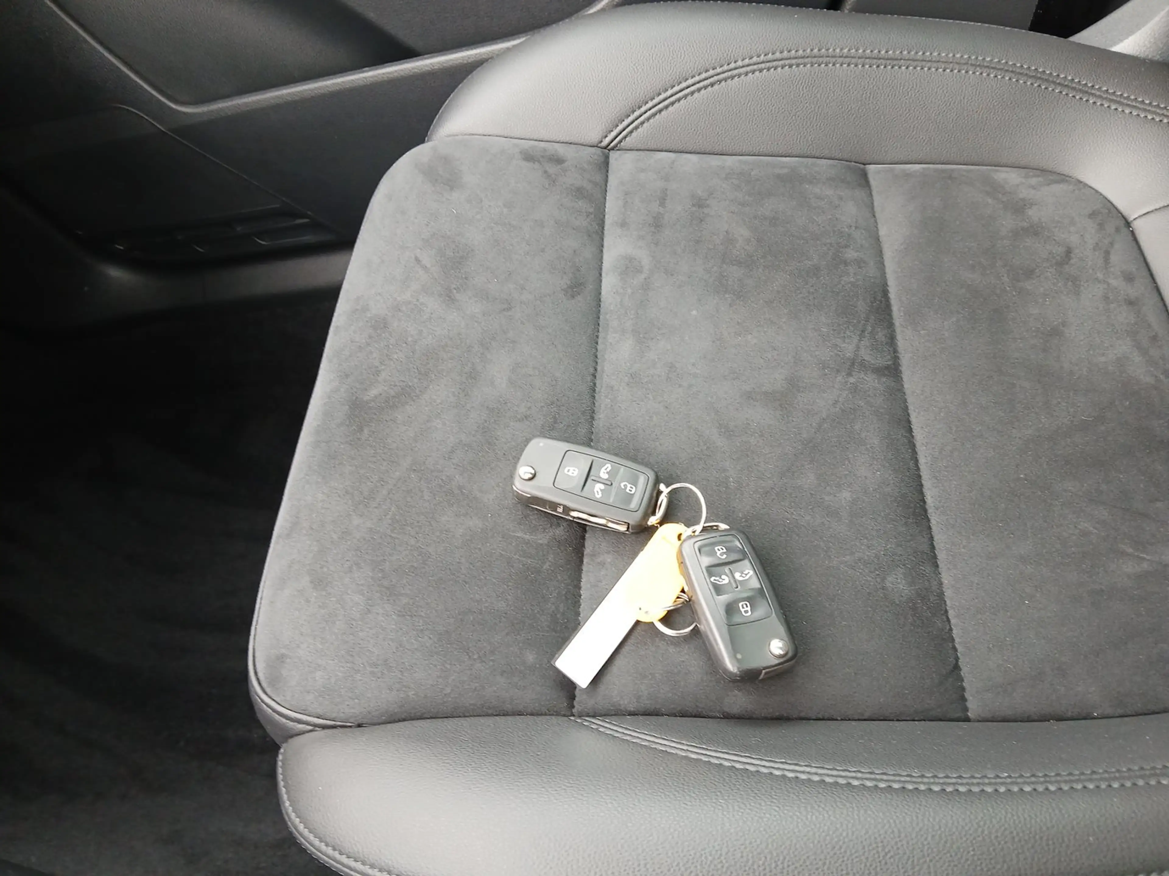 SEAT Alhambra Xcellence TSI DSG — photo 8