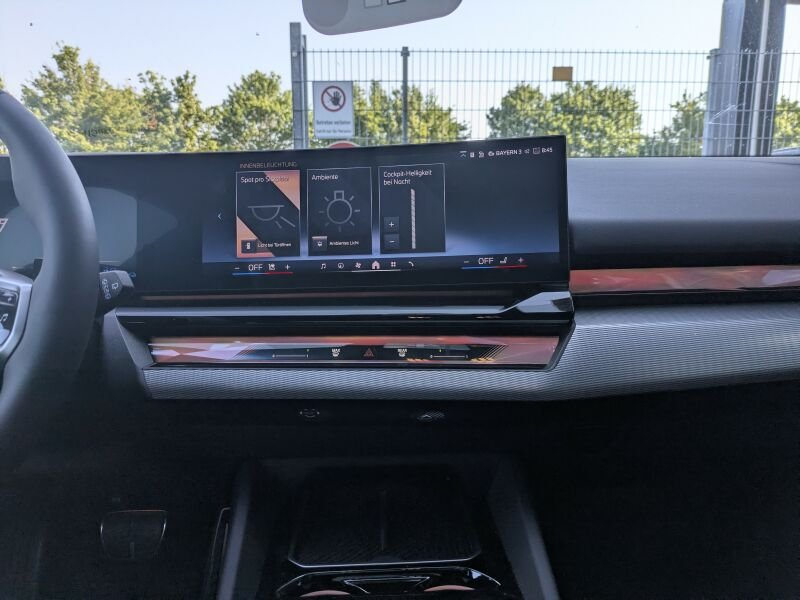 BMW 550 e xDrive Touring M Sport *AKTIONSPREIS* — photo 9