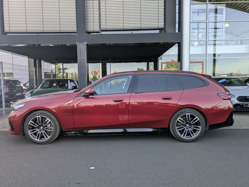 BMW 550 e xDrive Touring M Sport *AKTIONSPREIS* — photo 3
