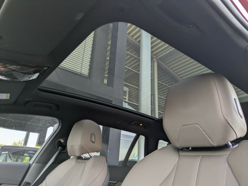 BMW 550 e xDrive Touring M Sport *AKTIONSPREIS* — photo 11
