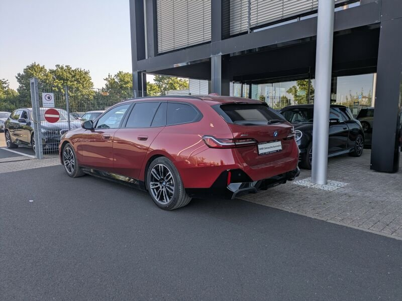 BMW 550 e xDrive Touring M Sport *AKTIONSPREIS* — photo 4