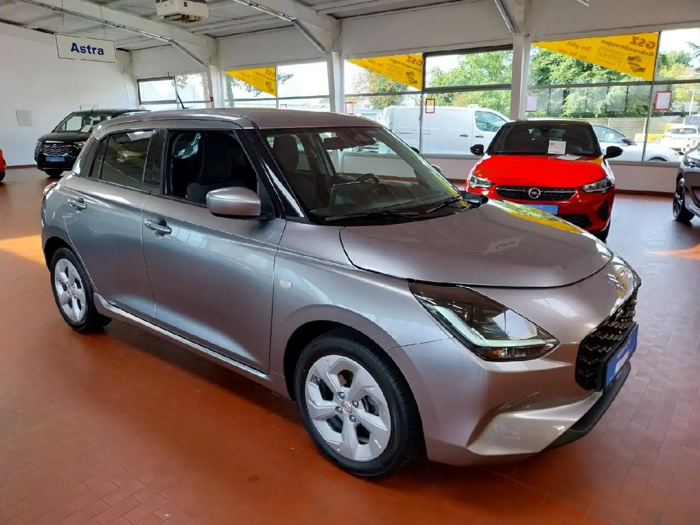 Suzuki Swift Comfort Mild Hybrid Klima met. Alu Zilver - 2