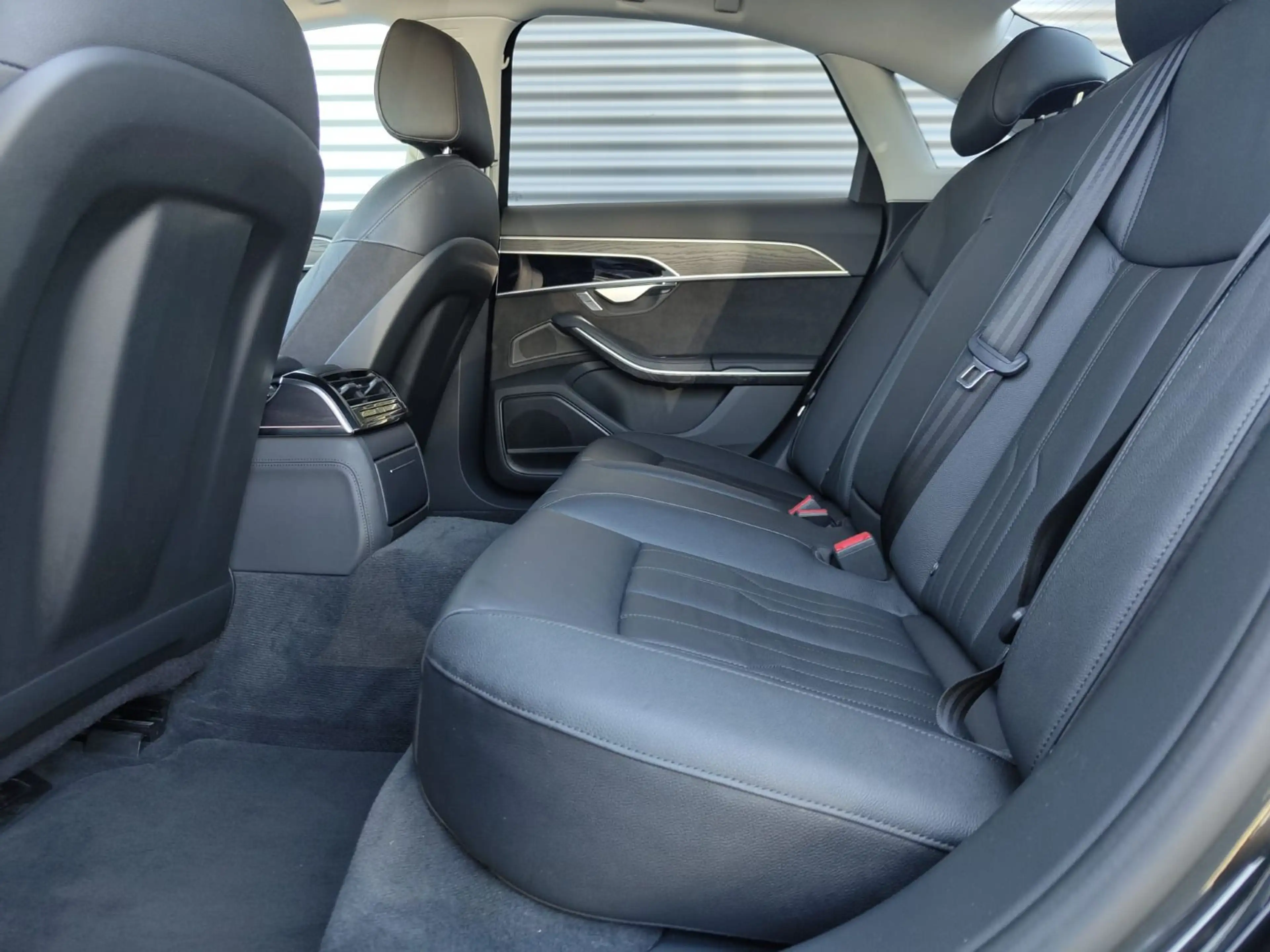 Audi A8 60 TFSIe QUATTRO+WINTERRÄDER+HEAD UP+PANORAMA — photo 15