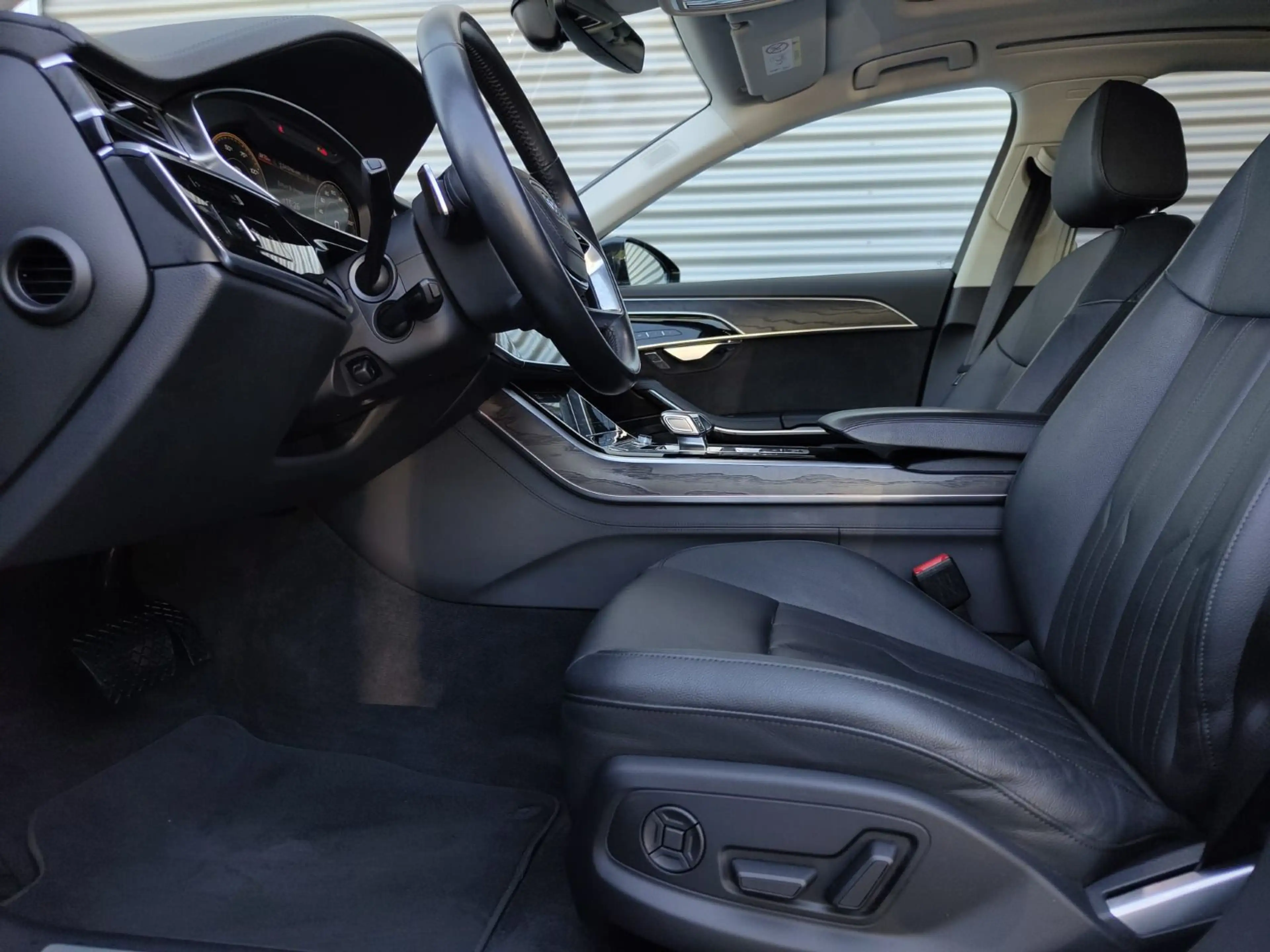 Audi A8 60 TFSIe QUATTRO+WINTERRÄDER+HEAD UP+PANORAMA — photo 10