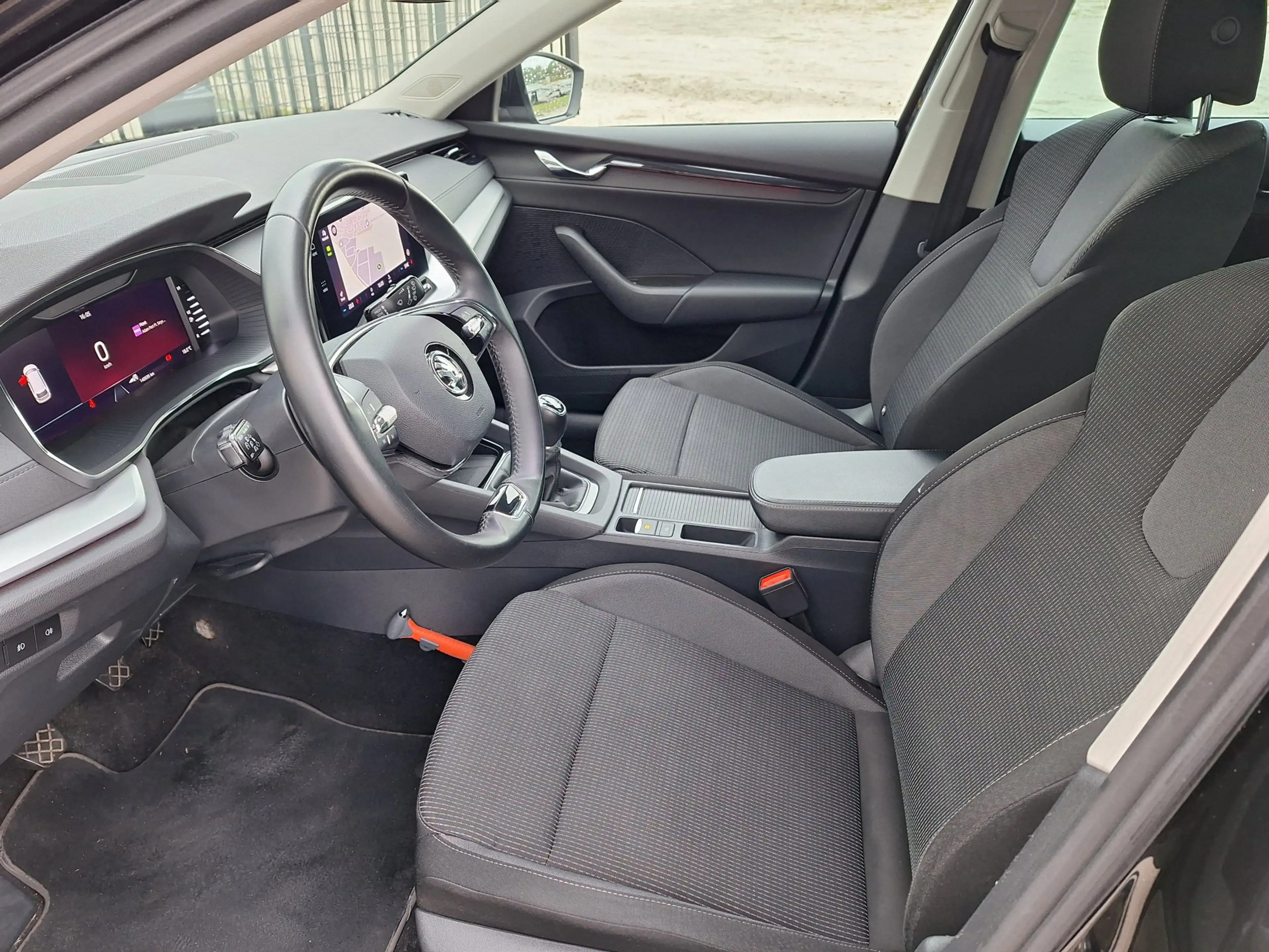 Skoda Octavia Combi 1.0 TSI Business Edition DEALER OH — photo 6