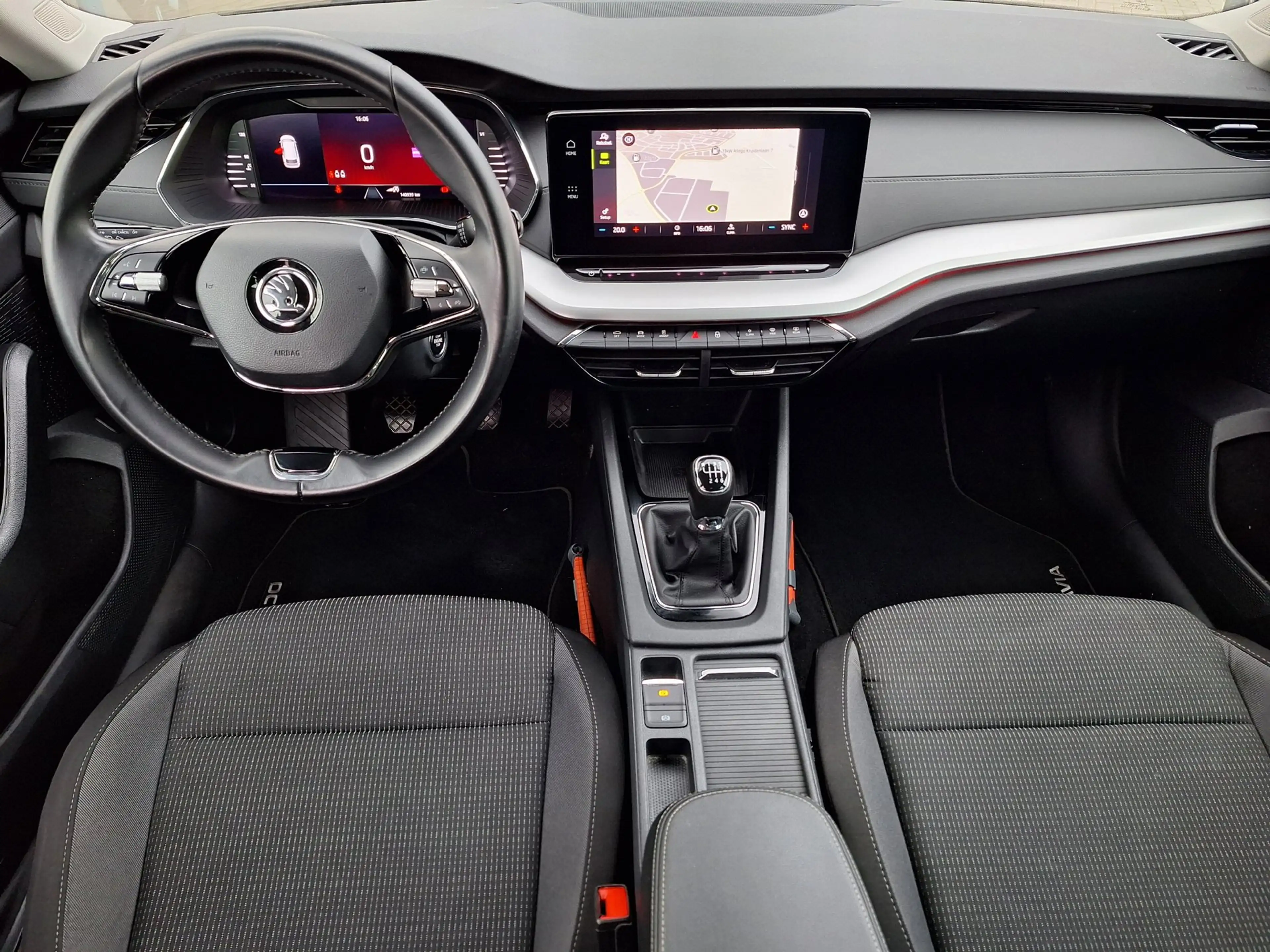 Skoda Octavia Combi 1.0 TSI Business Edition DEALER OH — photo 2