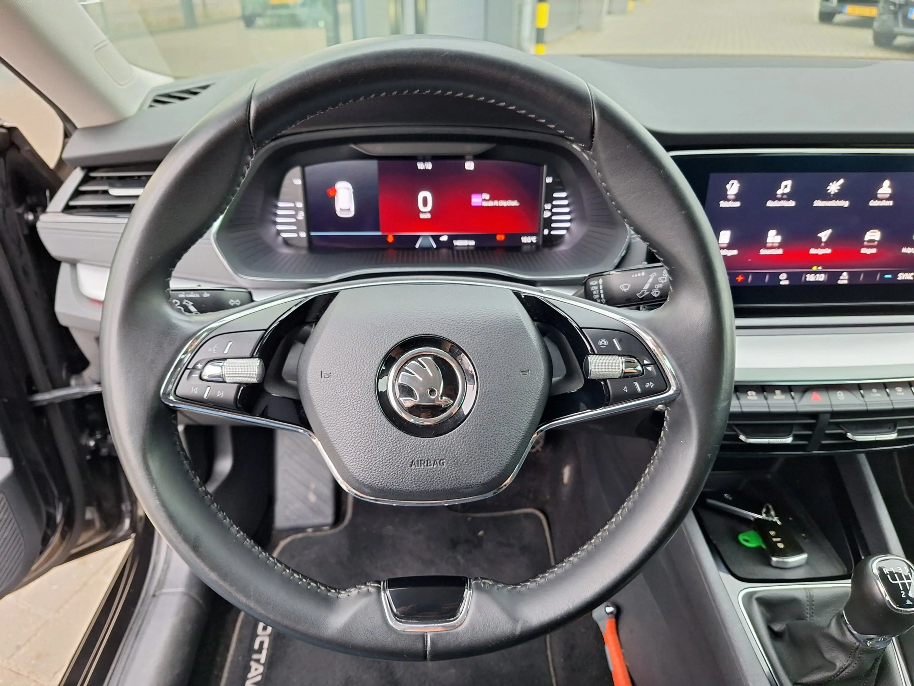 Skoda Octavia Combi 1.0 TSI Business Edition DEALER OH — photo 4