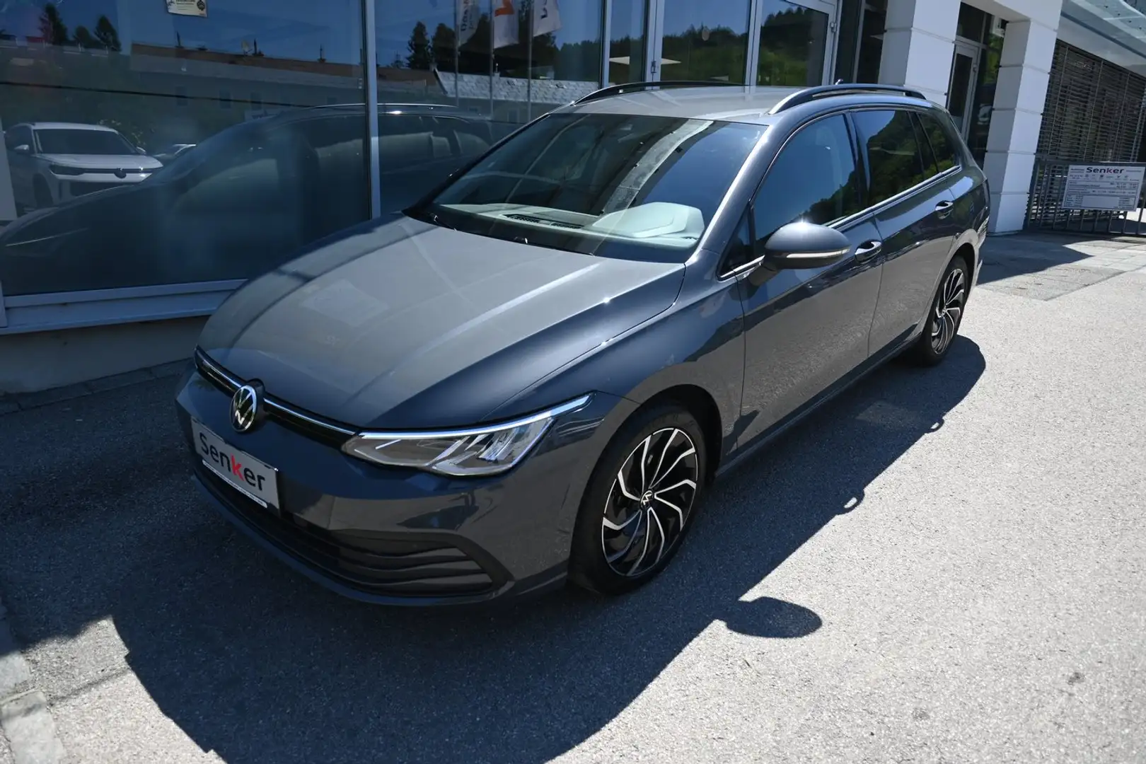 Volkswagen Golf Variant Life TDI Grau - 2