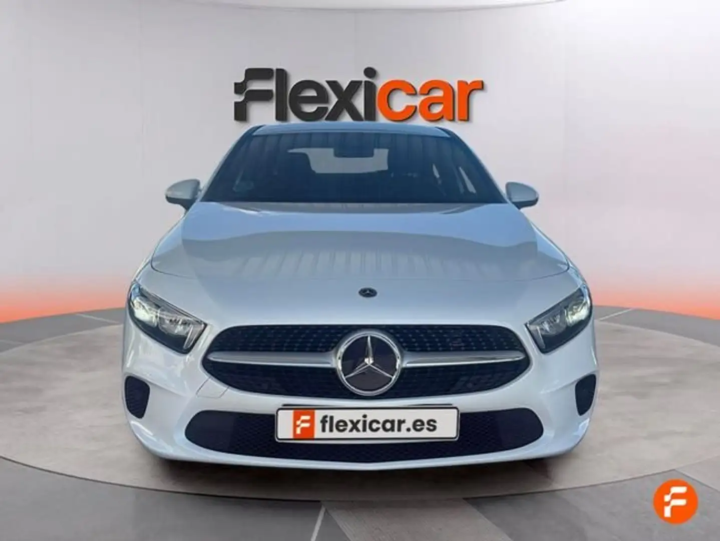 Mercedes-Benz A 180 Sedán Blanco - 2