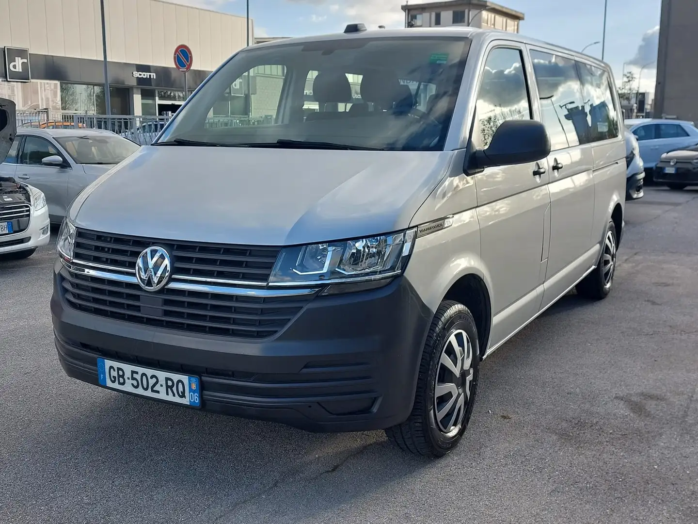 Volkswagen T6 Transporter Combi Long 9 Posti Grigio - 1