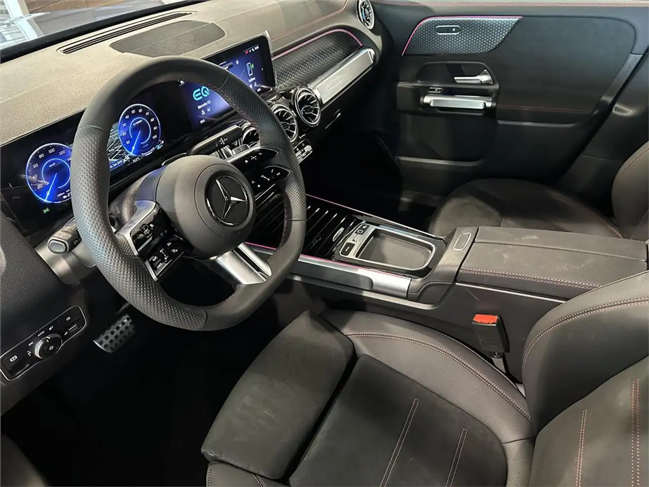 Mercedes-Benz EQB 250 2026