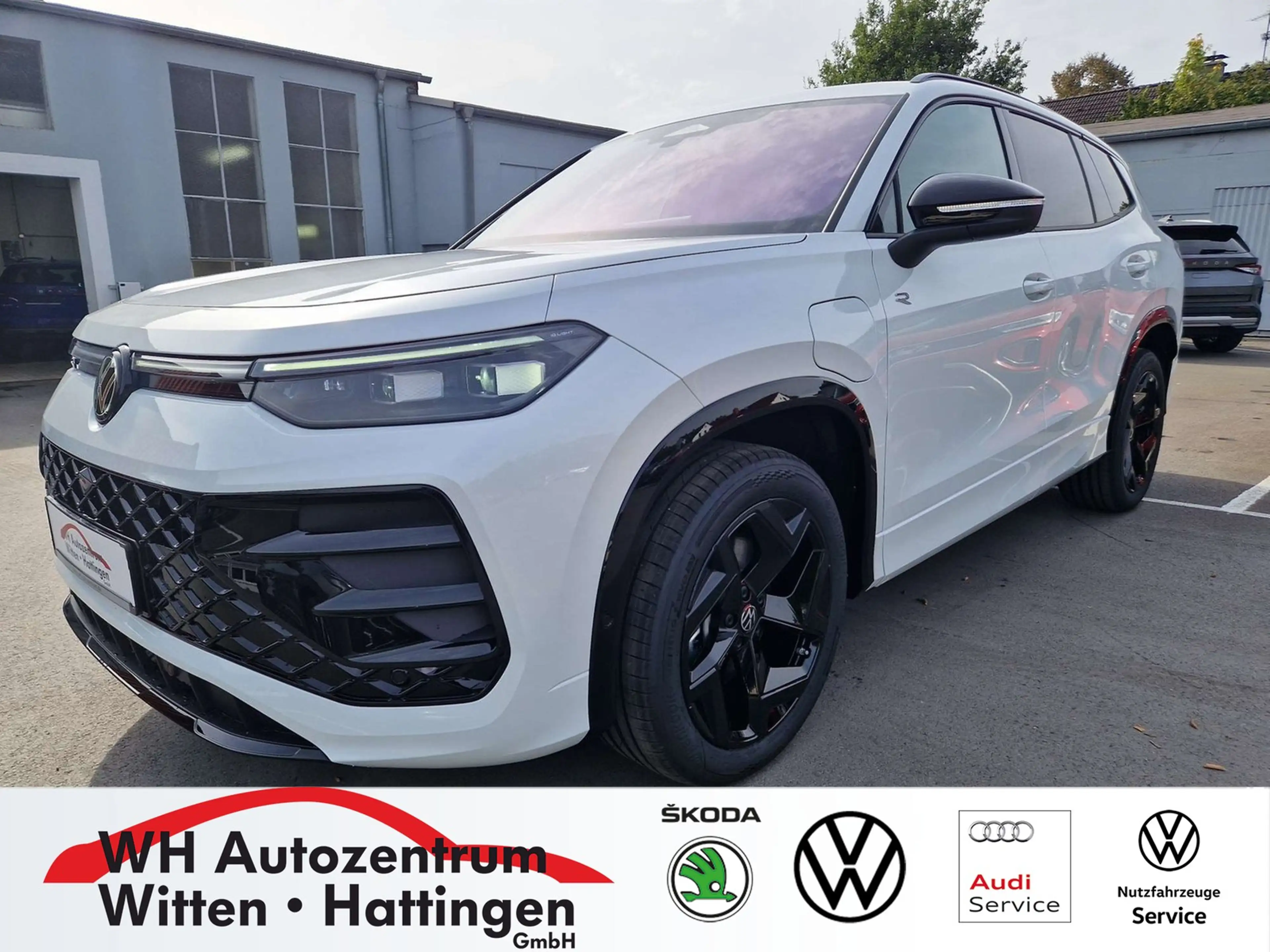 Volkswagen Tayron 1,5 eHybrid DSG R-LINE BLACK STYLE PANORAMA NAV...