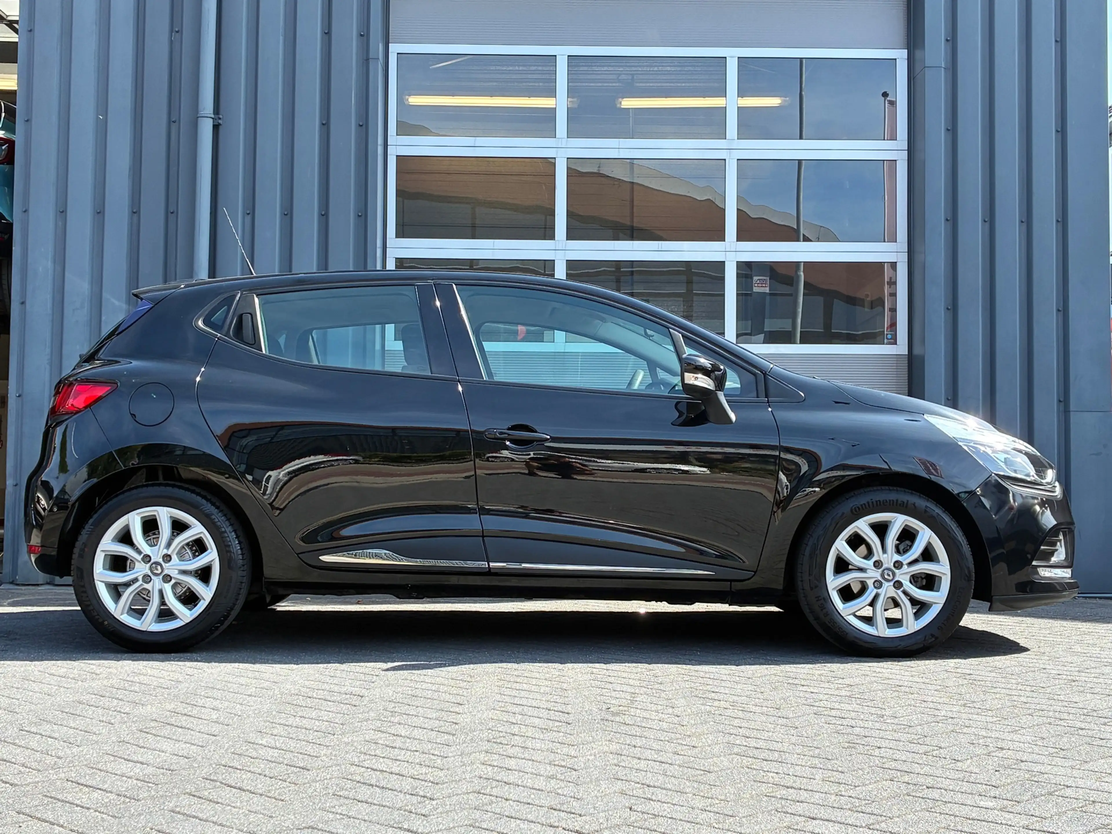 Renault Clio 1.2 TCe 120PK Zen Airconditioning, Navigatie, PDC, — photo 2