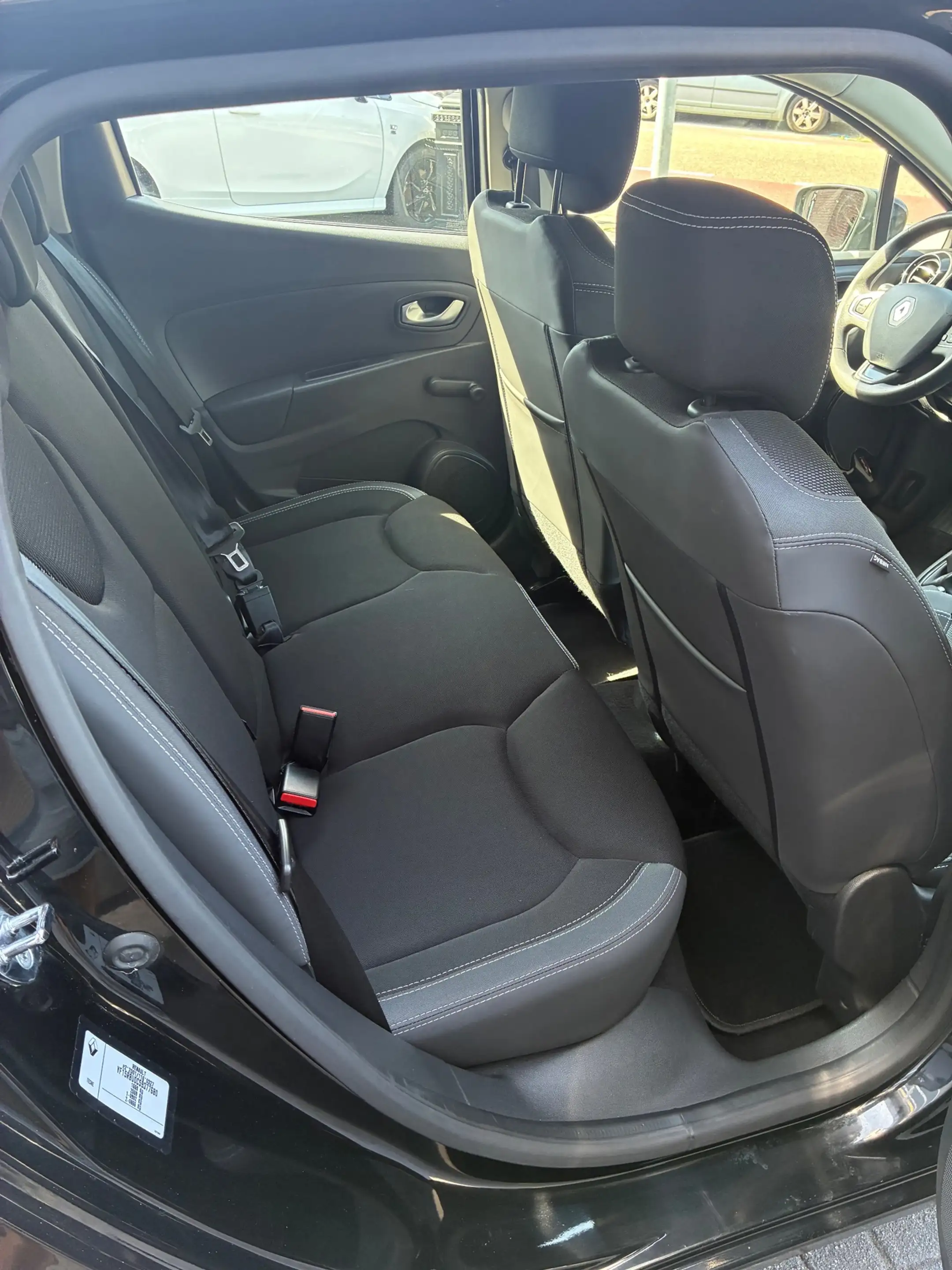 Renault Clio 1.2 TCe 120PK Zen Airconditioning, Navigatie, PDC, — photo 11