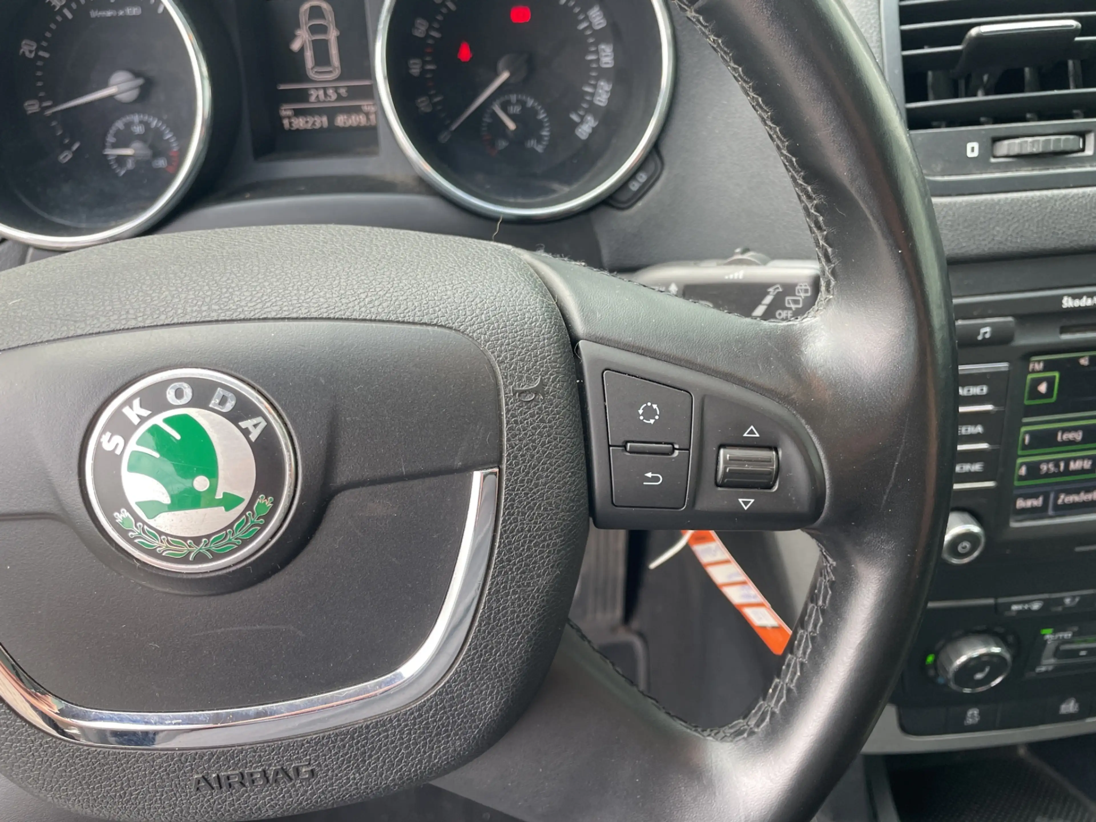 Skoda Yeti 1.8 TSI Ambition 4x4 Cruise  | Winterpakket | Pano — photo 13