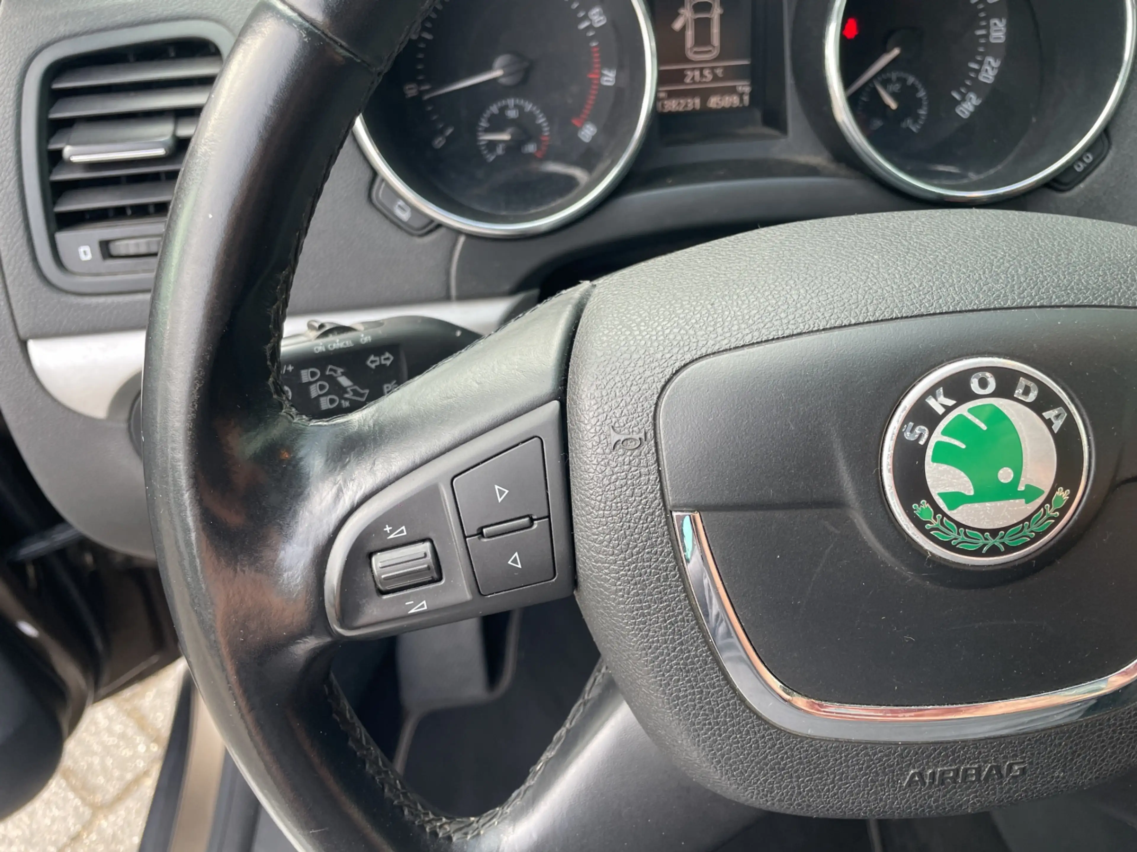 Skoda Yeti 1.8 TSI Ambition 4x4 Cruise  | Winterpakket | Pano — photo 12