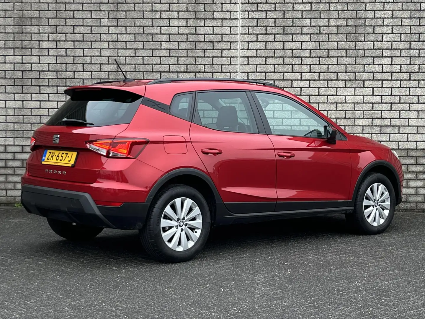 SEAT Arona 1.0 TSI Style Business Intense | Navigatie | Achte Rouge - 2