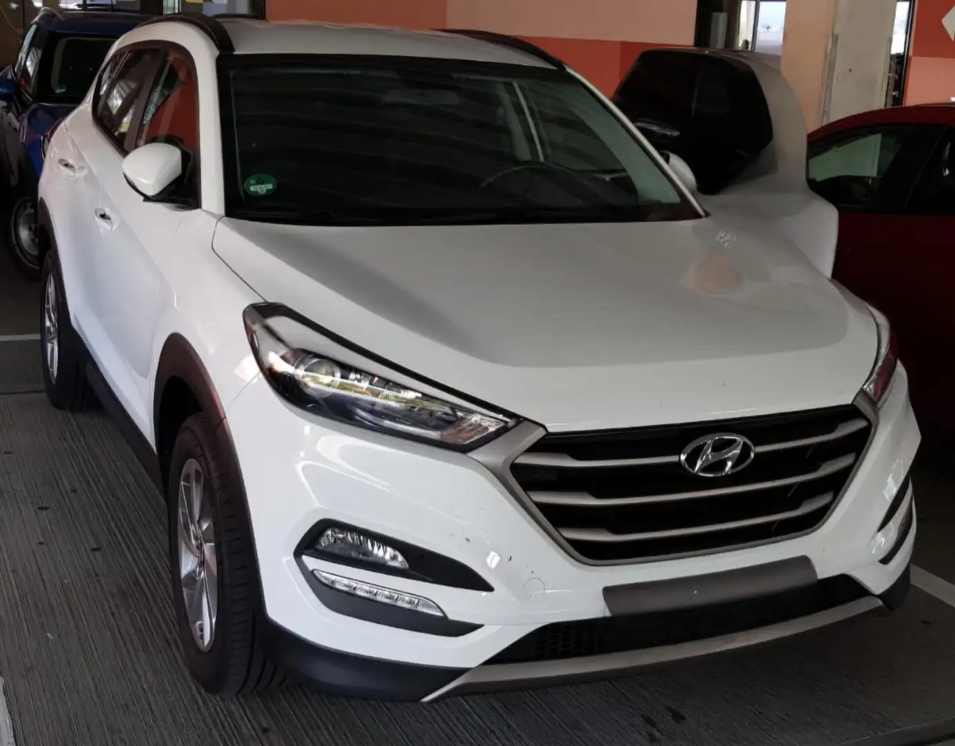 Hyundai TUCSON Tucson blue 1.7 CRDi 2WD Trend Weiß - 1