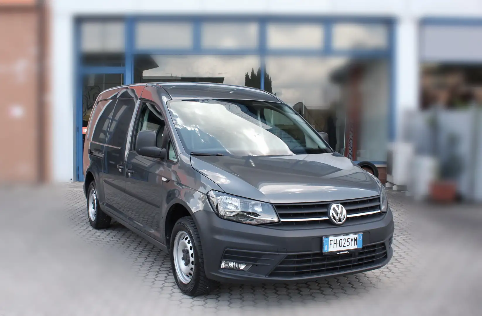 Volkswagen Caddy Maxi Business Van 2.0 TDi Grigio - 2