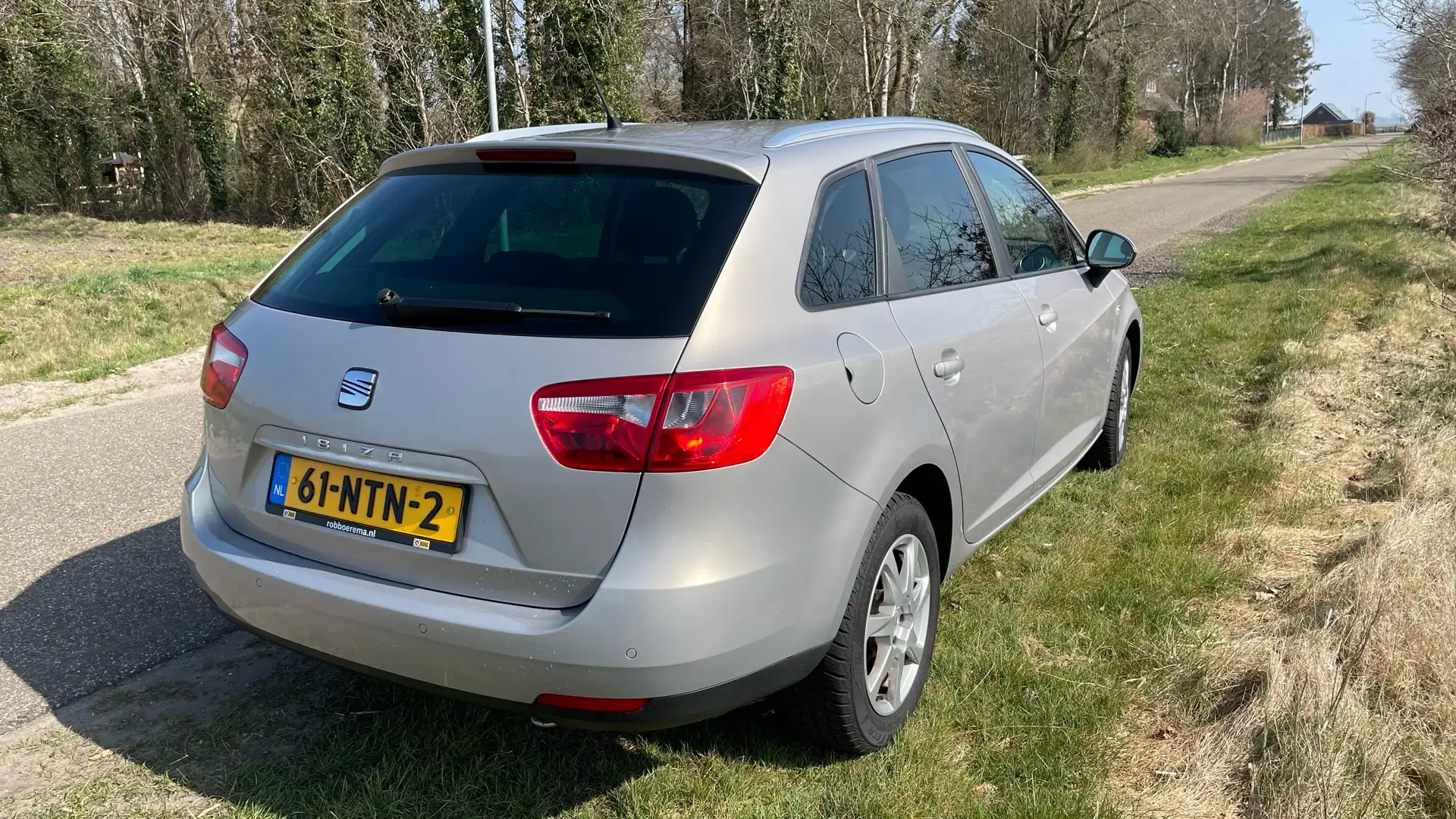 SEAT Ibiza ST 1.4 Style Beżowy - 2