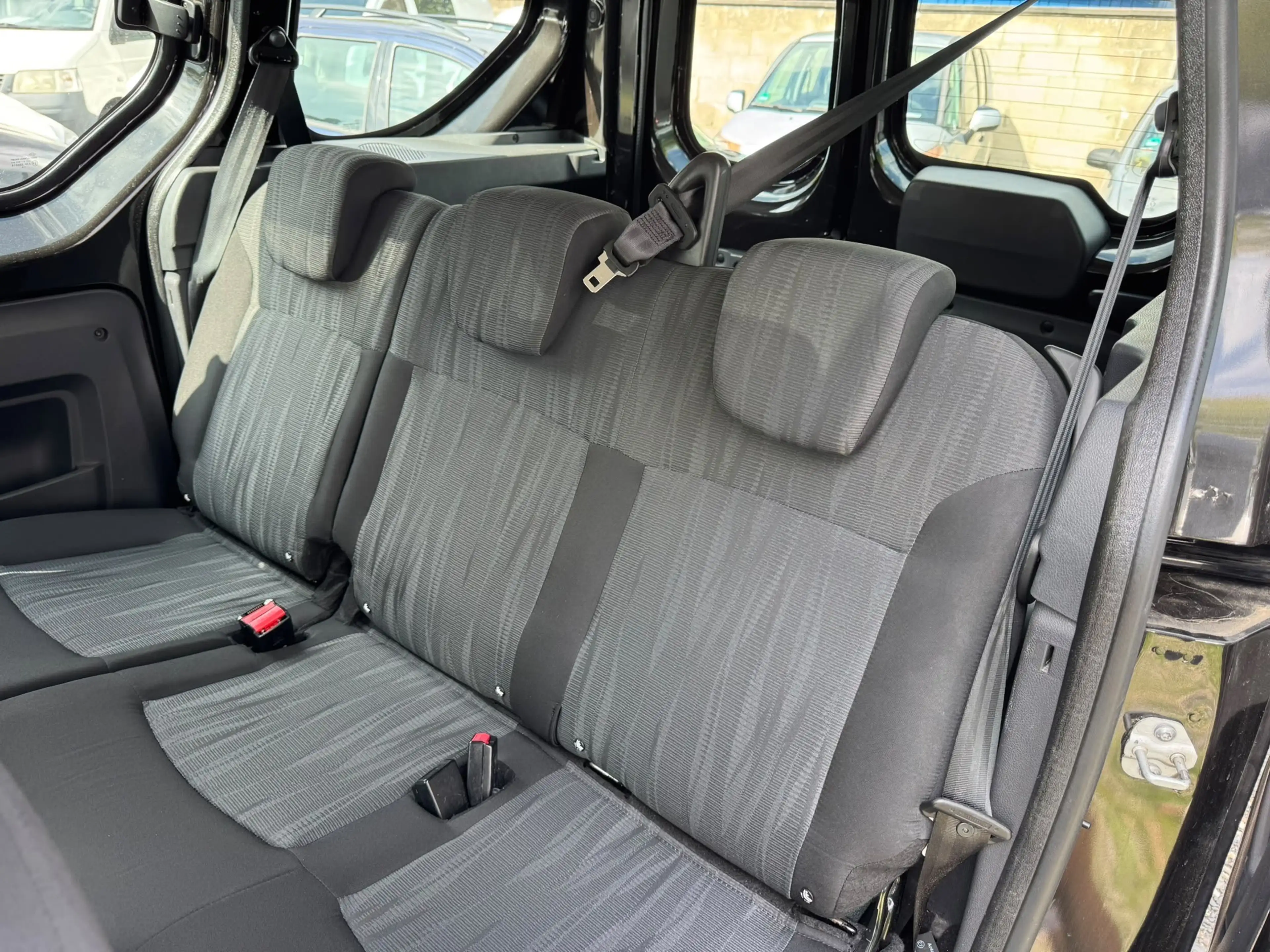 Dacia Dokker Laureate Navi Tempomat Tüv Neu Service Neu PDC — photo 9